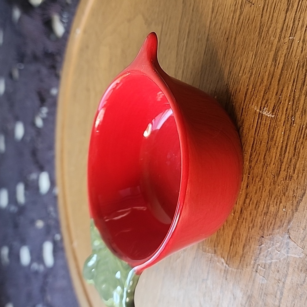 Radish shaped mini bowl.